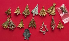VINTAGE CHRISTMAS TREE BROOCH PIN LOT BOOK PIECE WEISS JJ ATTRUIA 1928 MCM 16p N