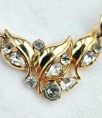 Hess-Appel NY Jolle 1940s Necklace Yellow Gold Plated Rhinestone Choker 15.25″