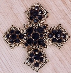 Unsigned Lisner Maltese Cross Brooch Pin Jet Rhinestone Antiqued Gold Tone