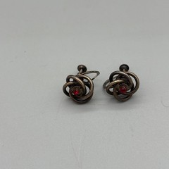 Vintage Twisted Rope 1/20 10K Red Rhinestone Clip Screw Back Earrings .75″