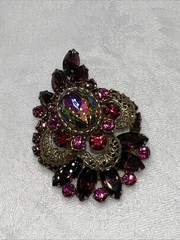 VTG Juliana D&E Heliotrope Watermelon Demi Parure Brooch Clip Earrings