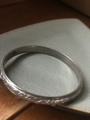 Vintage Floral Repousse Hollow Silvertone Bangle Bracelet – 2.5 inches across in