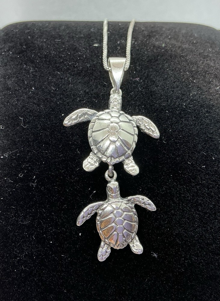 Vintage Sterling Silver Turtle Pendant And Necklace, 18” Chain, Mexico. 6 Grams