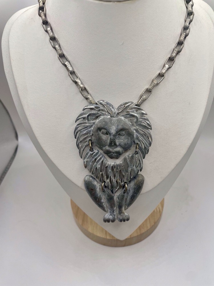 Vintage 1950-1970 Articulated Lion Necklace