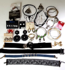 Vintage Women’s Jewelry Lot 31 Pieces Necklace Bracelet More AS PICTURED