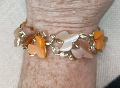 THERMOSET PLASTIC Bracelet Vintage Molded Leaf Gold Tone Fall AB Crystal 7 in