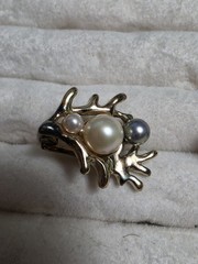 Vintage Gold Tone 925 Faux White/Black Pearl Earrings for Pierced Ears Signed
