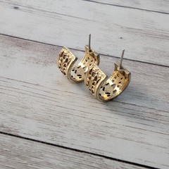 Vintage Earrings for Pierced Ears Ornate Hoops 5/8″