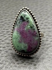 Vintage Silver Ruby Zoisite Ring Teardrop Beaded Bezel Statement Boho Size 8.25
