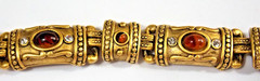 ETRUSCAN REVIVAL SPECTACULAR USA VTG. MATTE GOLD CABACHON ORNATE LINK BRACELET