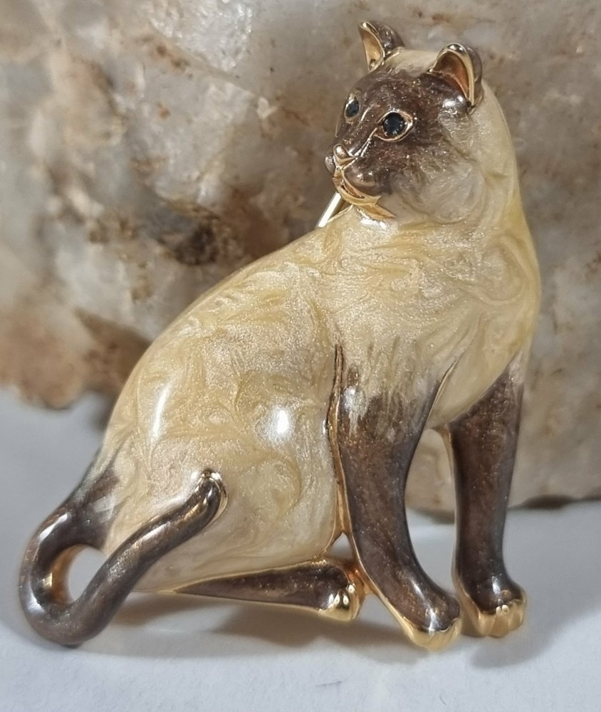 Vintage Siamese Cat Brooch Gold Tone Enamel Diamante Eyes 1970s