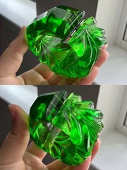 Vintage Chunky Daisy Carved Green Apple Juice Prystal Bakelite Clamper Bracelet