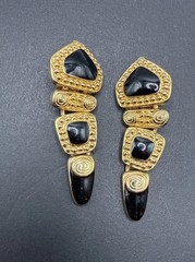 Erwin Pearl Vintage Dangle Gold Tone Black Enamel Clip On Earrings J6a