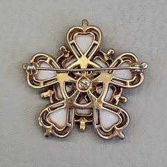 Vintage Mazer Bros Flower Brooch White Glass Molded Gold Tone 1 5/8″