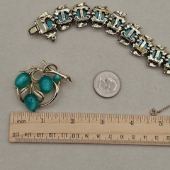 Vintage Teal Blue Moonglow Thermoset Bracelet + Lisner Brooch Cabochon Gold Tone