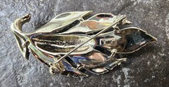 Vintage 5 Brooch Mixed LOT Designers Include Sarah Coventry, Coro, Celebrity NY