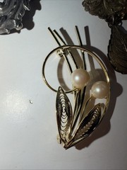 Lot Of Vintage Brooches /Pins One Is Monet . The Other 3 Are Unsigned!