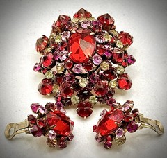 Signed🌹SCHREINER🌹Exotic Flowering Layered Red-Pink-Purple🌹Brooch/Earrings Set