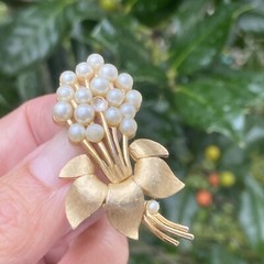 Crown Trifari Alfred Philippe Vintage Pearl Brooch Estate Jewelry Pre-Owned