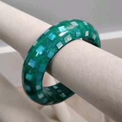 Teal Blue Green MOP Encased Abalone Shell Plastic Lucite Bangle Bracelet Sz 8