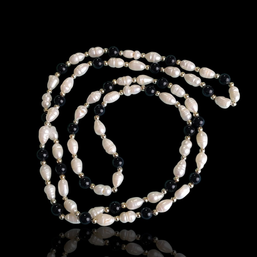 Vintage Classic Black Agate Stone & White Pearl Beaded Necklace 32in