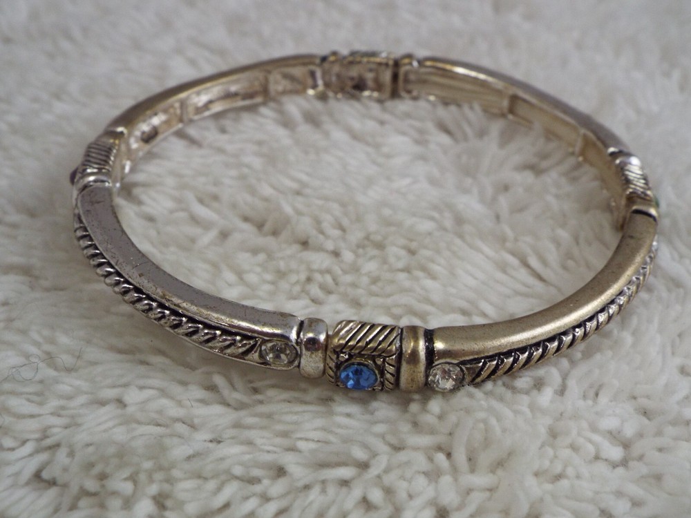 Silvertone Rhinestone Stretch Bracelet (B37)