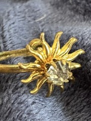 Vintage Sun Earrings Rhinestone Gold Tone Screw Back Dainty Everyday Retro