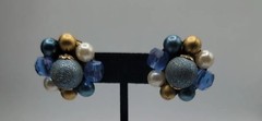 Vintage Cluster Beaded Clip On Earrings Blue Gold White Matte Shiny Beads