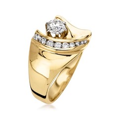 Vintage .60 ct. t.w. Diamond Ring in 14kt Yellow Gold. Size 7.25