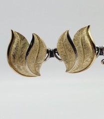 Crown Trifari Clip Earrings Brushed Gold Swirl Flame Vintage 1 in