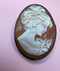 Italian Hand-Carved Oval Cameo Brooch