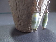 1 Pair Old .75″in Stone Blue/Green w/Veins Mixed Dangler
