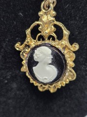 Estate Jewelry Cameo Dual Sided White / Black Portrait Pendant Pin Gold Tone