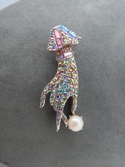 Vtg AB Rhinestone Hand Brooch Red Tone Faceted Silver Tone Base Metal Faux Pearl