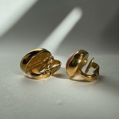 Vintage CROWN TRIFARI 1960s Gold Toned Orange and Ivory Cameo Clip On Earrings