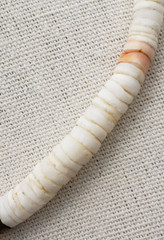 Vintage White & Pink Graduated Heishi Puka Shell Beaded Necklace 15.5 in