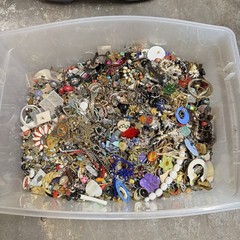 1 Pound Unsorted Tangled Jewelry Vintage Modern Wear Junk Mystery Treasure Hunt