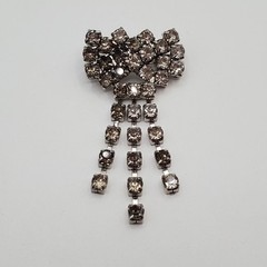 VTG Bow Brooch 2.25in Silver Tone Brilliant Crystal Dangling Rhinestone Estate