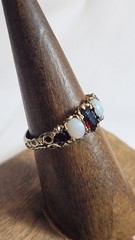 Vintage 375 9K Yellow Gold Opal & Almandine Garnet Ring Size 6.75