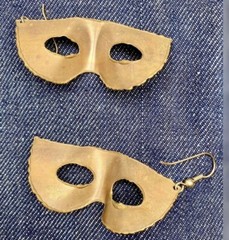 1990 Signed Goldtone Masquerade Mask Earrings Gold Ear Rings – Vintage Jewelry