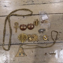 Lot Of 10 Metropolitan Museum Of Art Jewelry Pendants Brooches Gold/Silver Toned