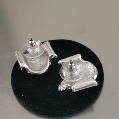 MONET Earrings Vintage Silver Tone Gmmed Stud 20 x 23 mm