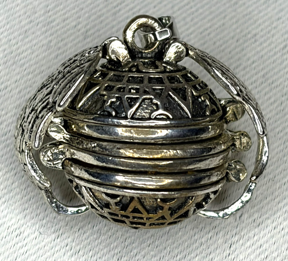 Vtg Accordion Sphere Ball Locket Pendant Holds 4 Photo Numbered 1 2 3 5 Error