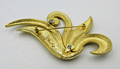 Vtg SIGNED TONA LARGE Geometric Brooch Pin BRUSHED Gold tone metal parts Jewelry