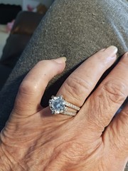 3ct igi lab grown dia. 69cttw natural side dia 18kt W/G. Ring 7.8grams size 7