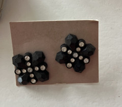 LOT OF 4 PAIRS NOS VINTAGE AVON PIERCED EARRINGS W/BOX-SEE DESCRIPTION