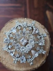 Estate Brooch Clear Rhinestones Snowflake Silver Tone Prong Set Pin 2.25″ Mcm