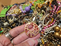 vintage-to Now-BROKEN -REAL JUNK-ALL NOT WEARABLE-GOLD TONE-jewelry Lot- 14 Lb