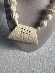 VTG Necklace Natural Carved Bovine Bone Silvertone Barrel Clasp 30” Handcrafted