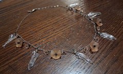 Vintage New York “Gold Dust” Glass Flower & Leaf Necklace REPAIRED See Pics/Desc